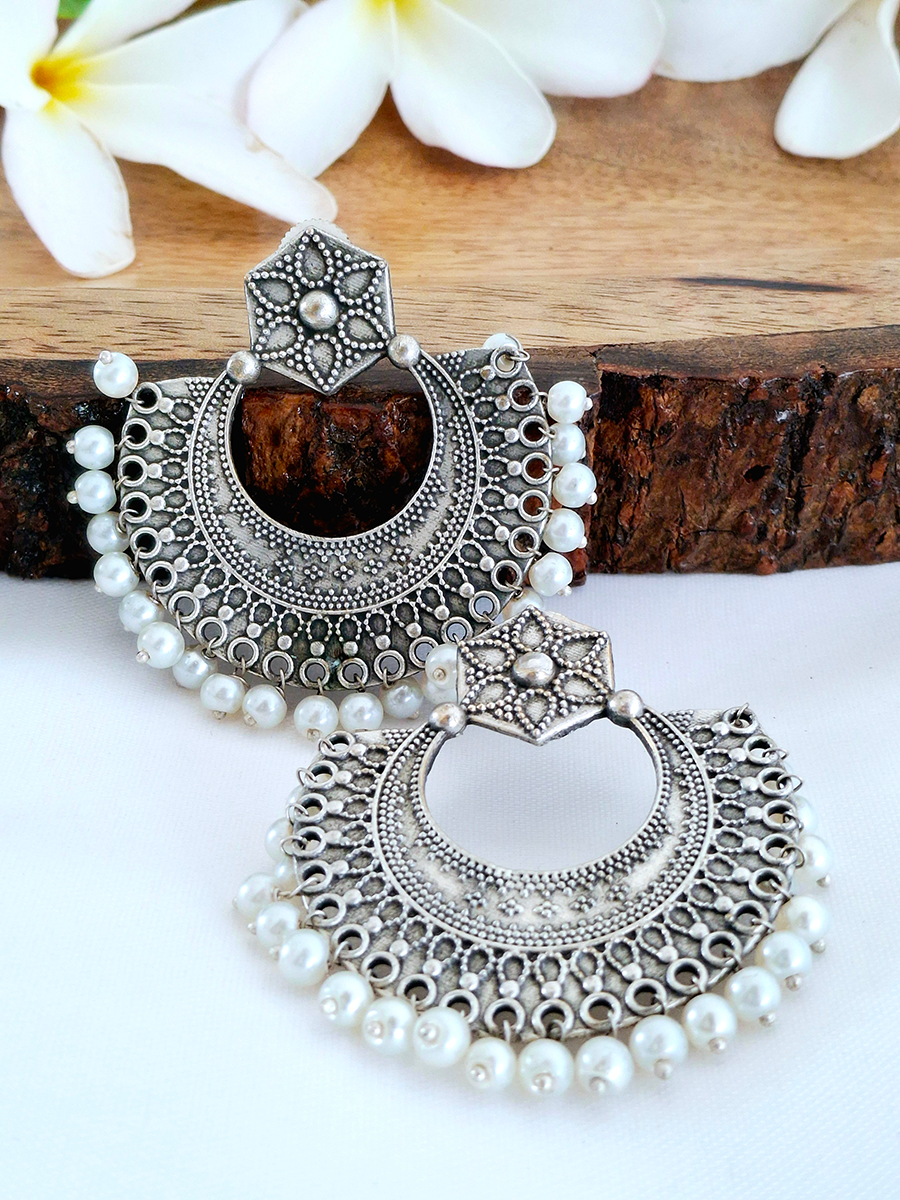 Chandbali Pearl Round Jhumka Earing