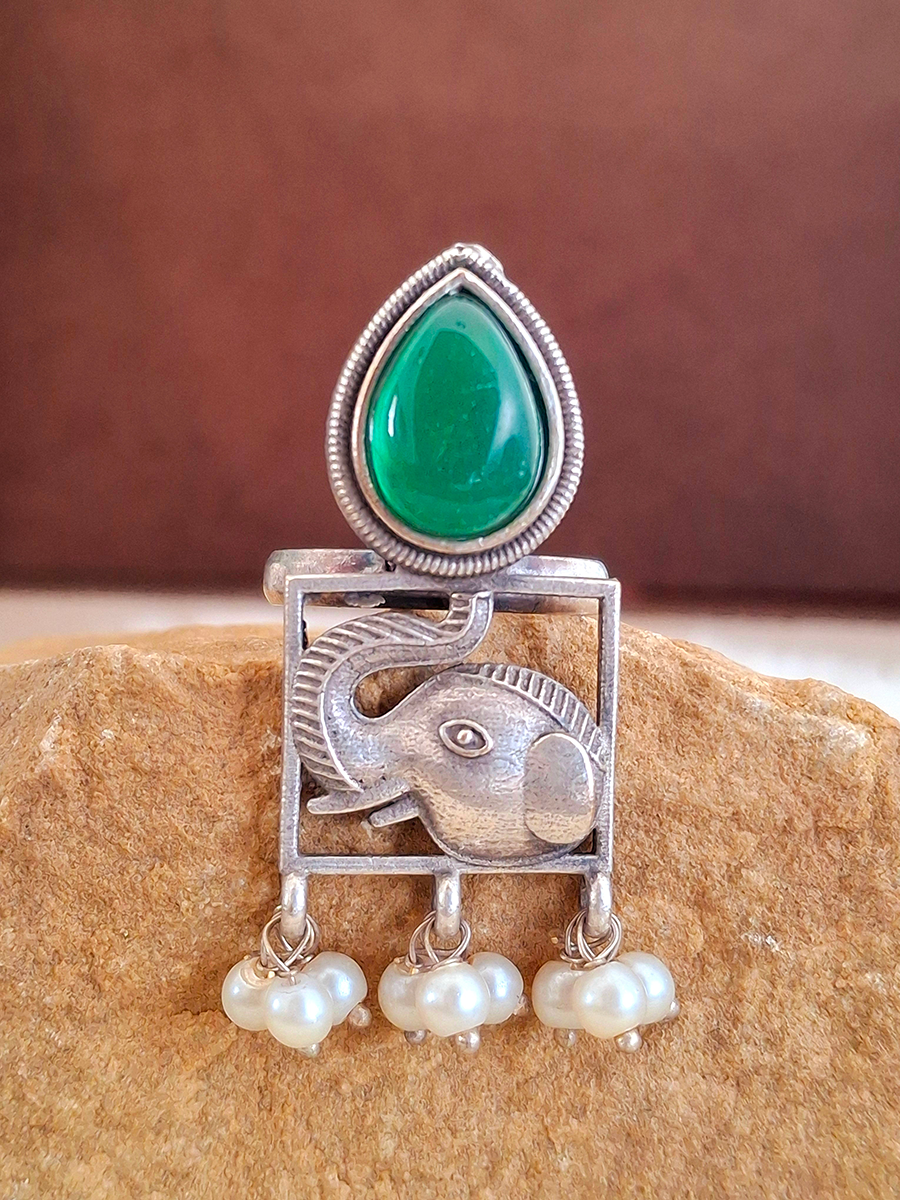 Elephant Face Monalisa Stone Oxidised Ring