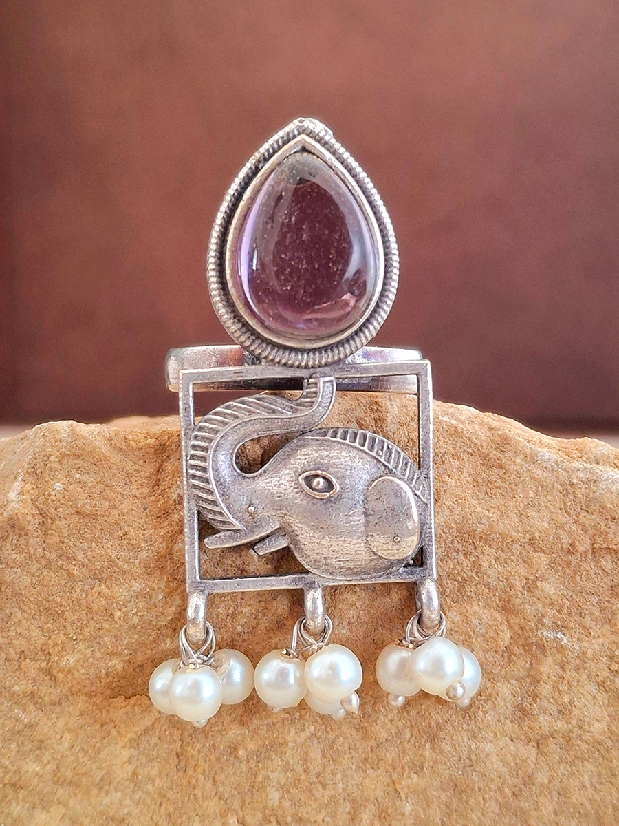 Elephant Face Monalisa Stone Oxidised Ring