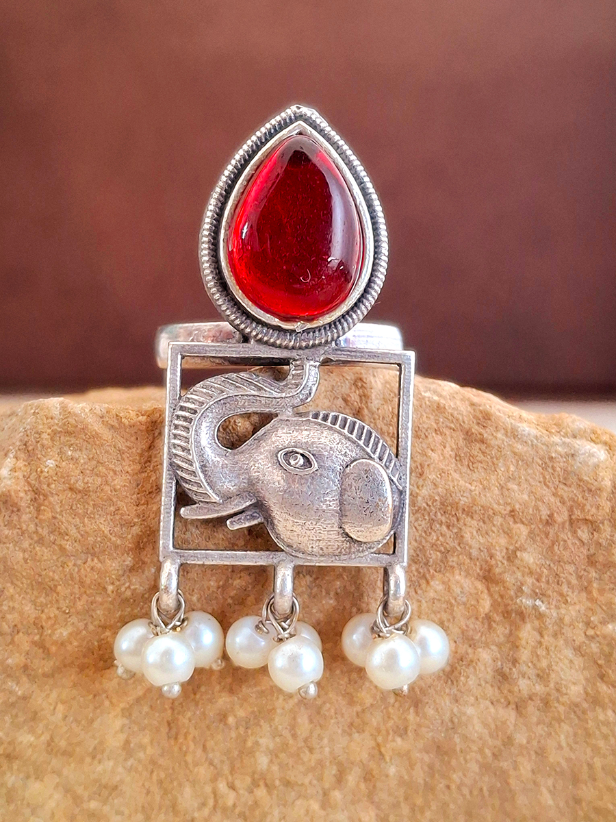 Elephant Face Monalisa Stone Oxidised Ring