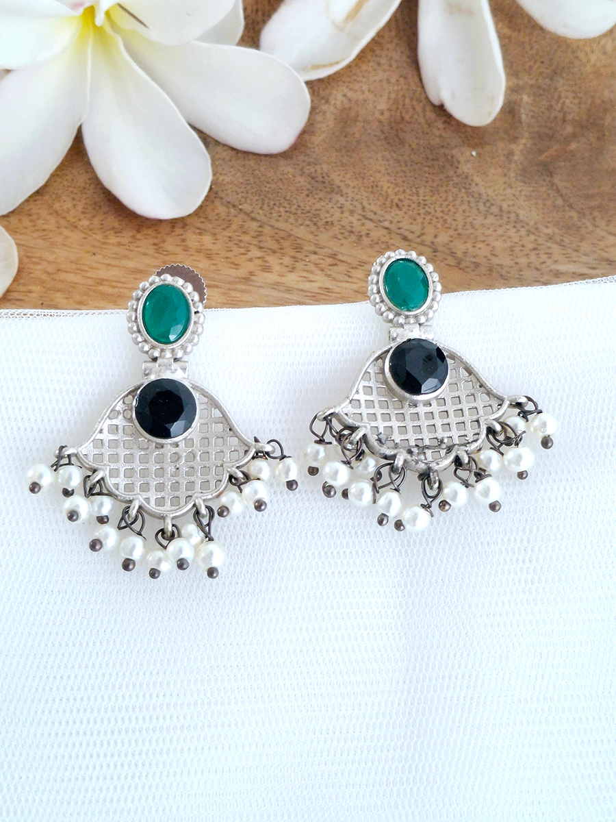 Jhalar Oxidised Stone Jhumki Earing with Pearl