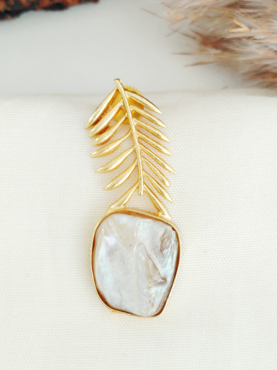 Mother of Pearl Leaf Style Earring