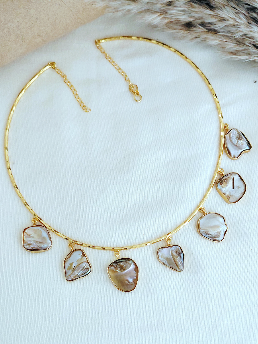 Mother of Pearl Round Necklace