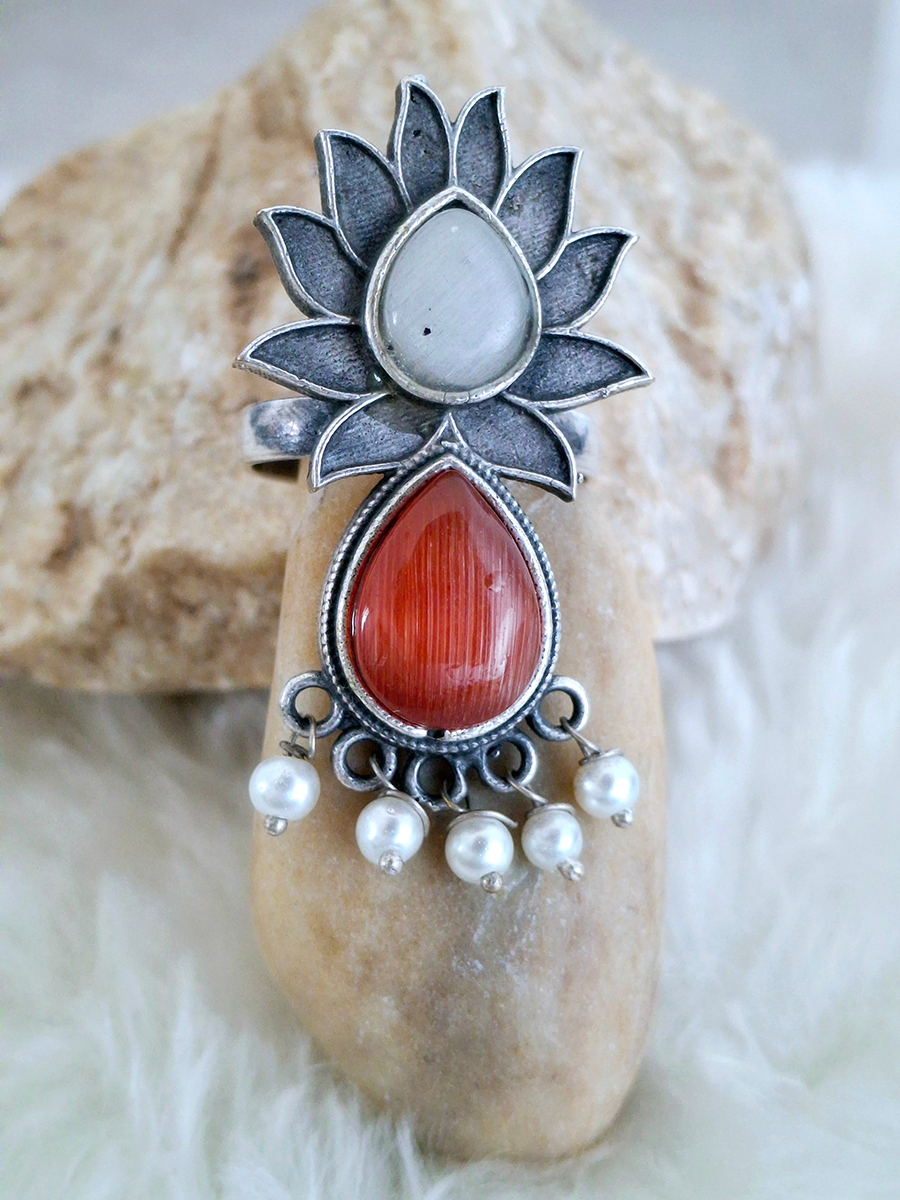 Lotus Stone Oxidised Ring