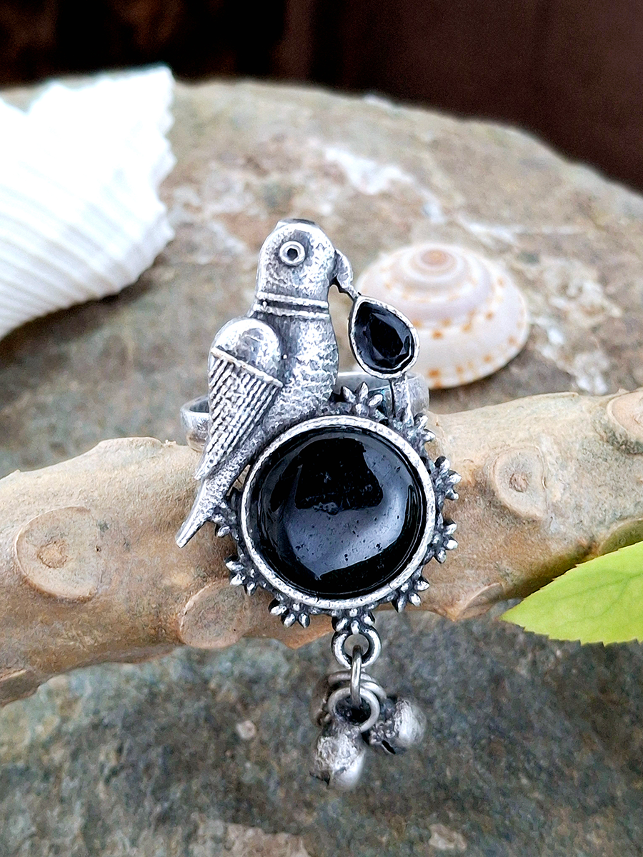 Parrot Style Monalisa Stone Oxidised Ring
