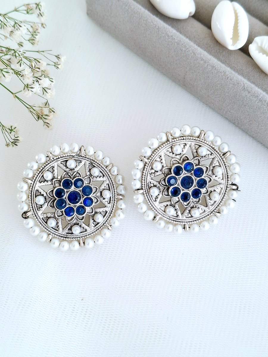 Round Pearl Oxidised Stud