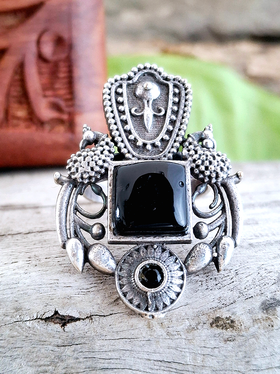Royal Peacock Big Stone Oxidised Ring