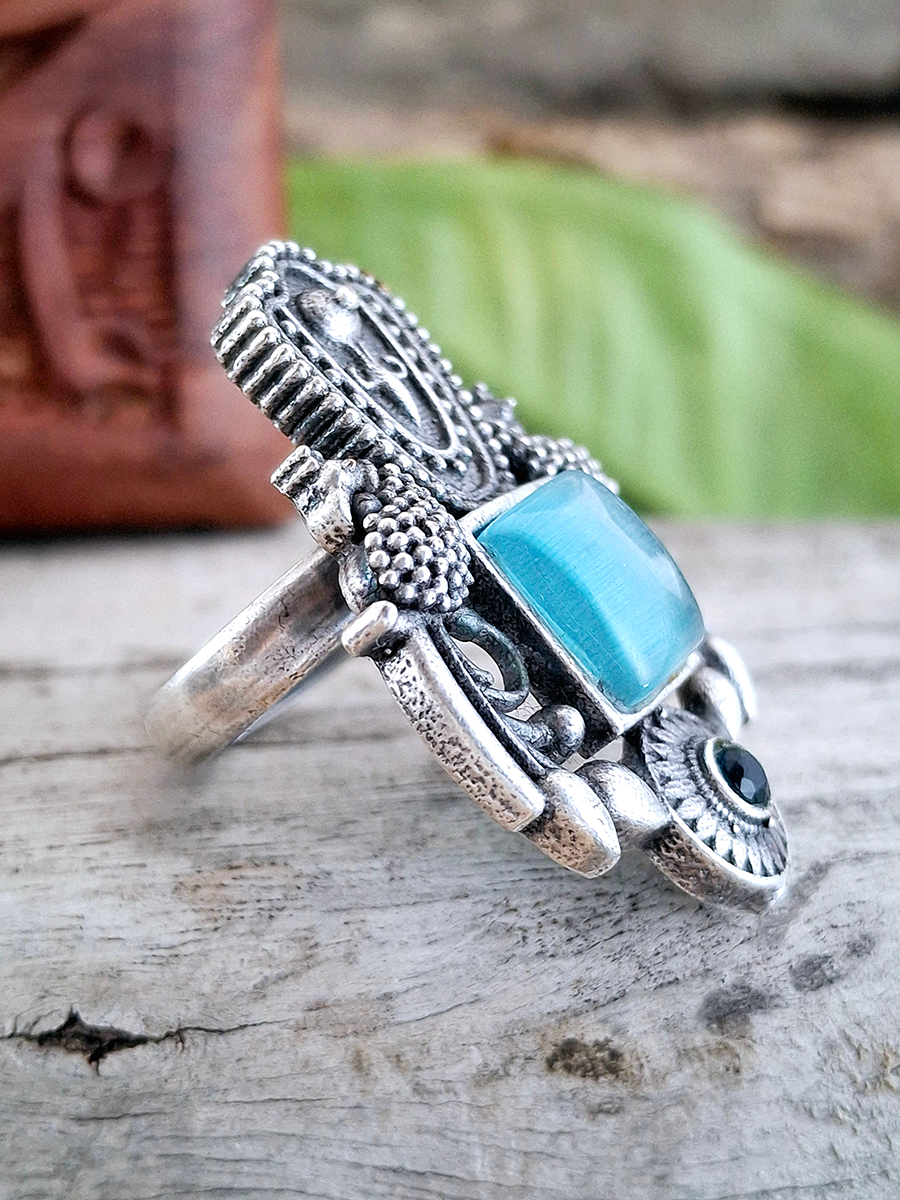 Royal Peacock Big Stone Oxidised Ring