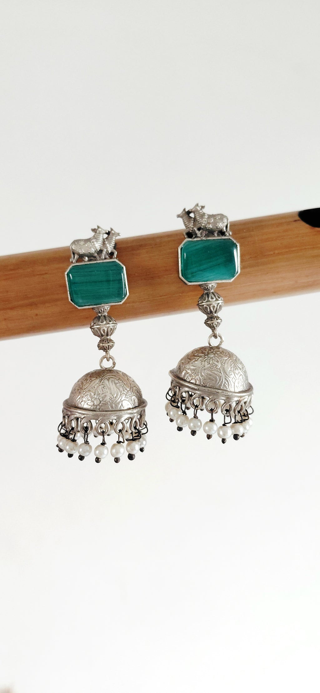 Silver Replica Nandi Minimal Jhumki