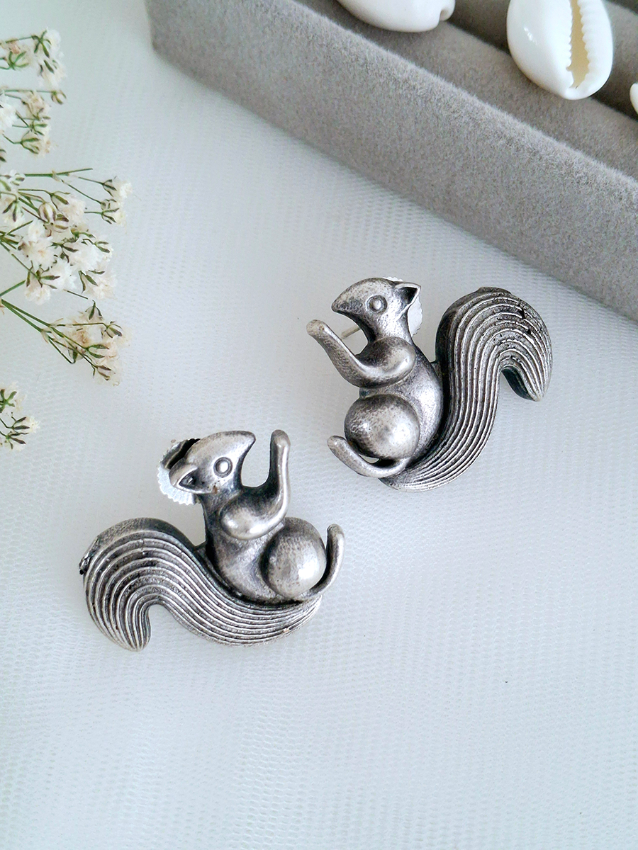 Squirrel Oxidised Stud