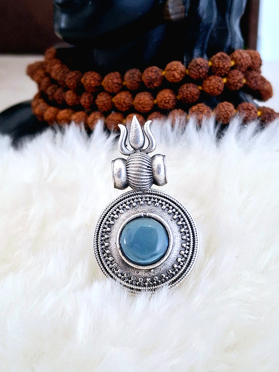 Trishul Oxidised Ring with Monalisa Stone