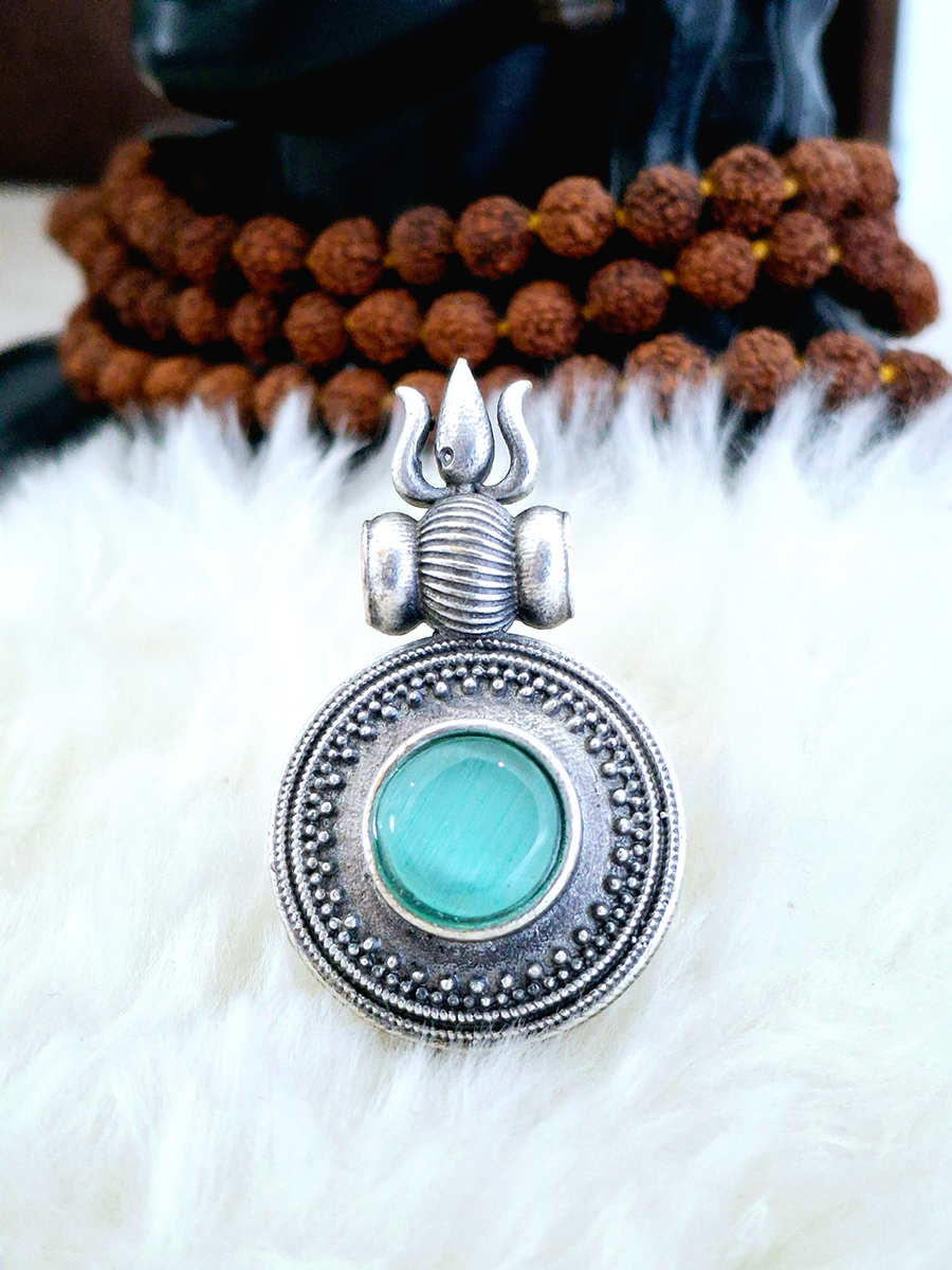 Trishul Oxidised Ring with Monalisa Stone